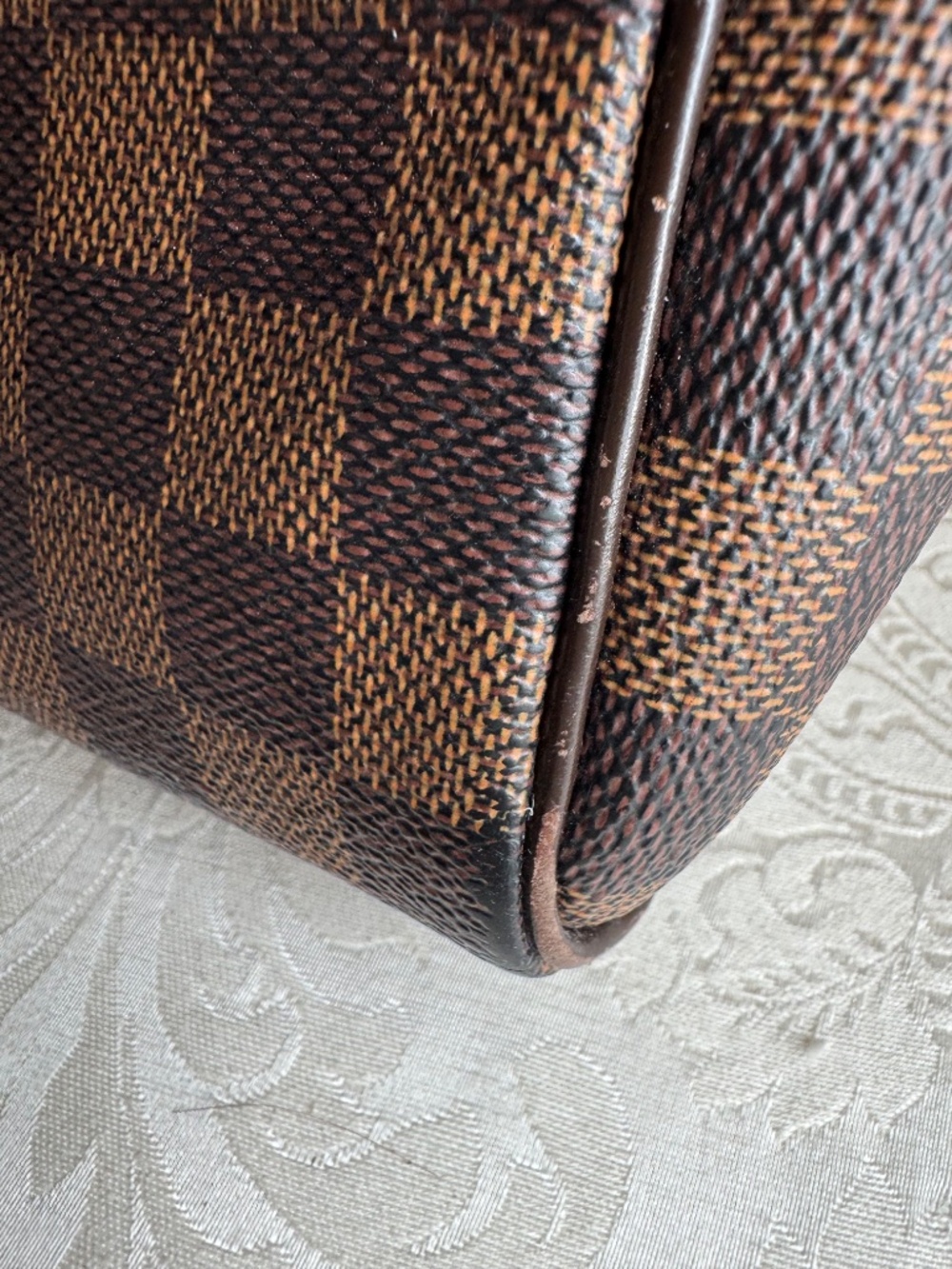 Authentic Louis Vuitton Speedy Bandouliere 35, Damier Ebene - Picture 4 of 6